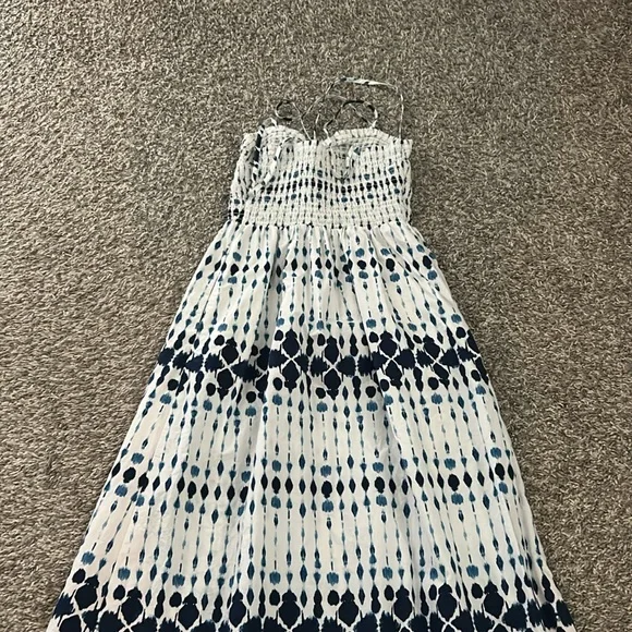 Halter style cut out maxi dress in shades of blue and white size XS women’s - Picture 6 of 8